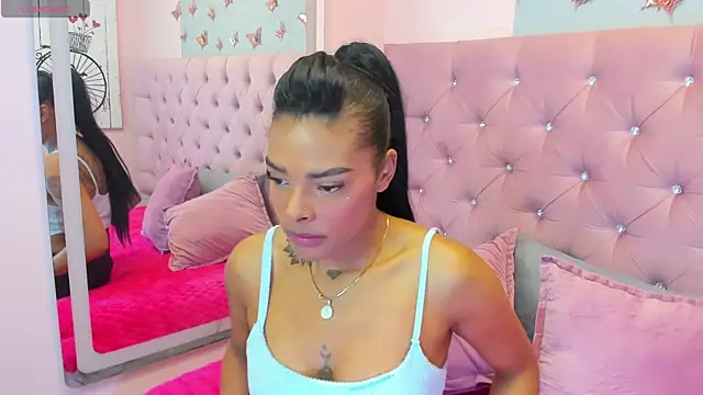 EmmaEbony  online show from April 10, 11:49 am