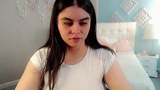 maddissonivanova online show from January 16, 7:43 pm