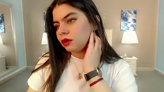 maddissonivanova online show from December 14, 8:25 pm