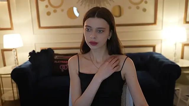 Regina Sweet054 online show from December 16, 3:18 pm