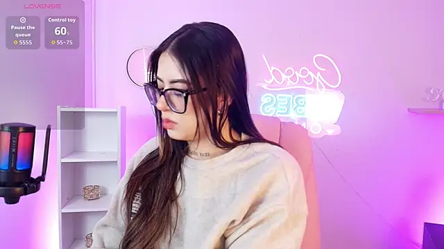 Alice Vixen online show from November 8, 1:05 pm