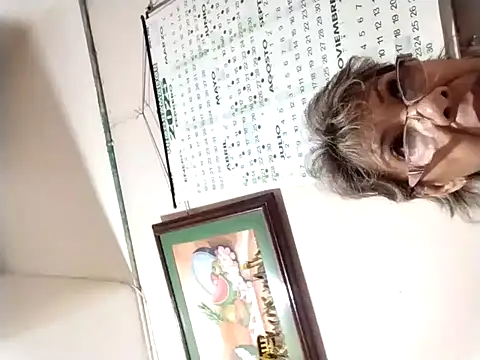 OliviaMorris1 online show from March 8, 4:44 pm