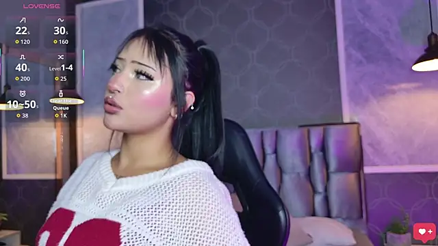 janetteJones  online show from December 19, 4:05 am