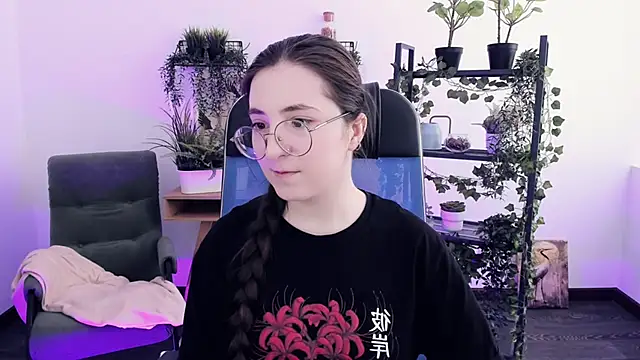 VirtuallVoyant online show from February 23, 6:46 am