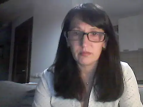 Elena48324 online show from June 17, 6:31 pm
