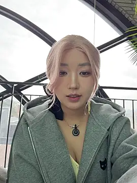 winter11 online show from April 6, 4:46 am