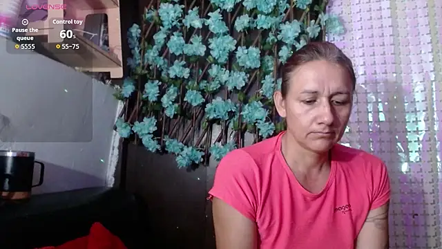 darling hott online show from October 31, 12:09 pm