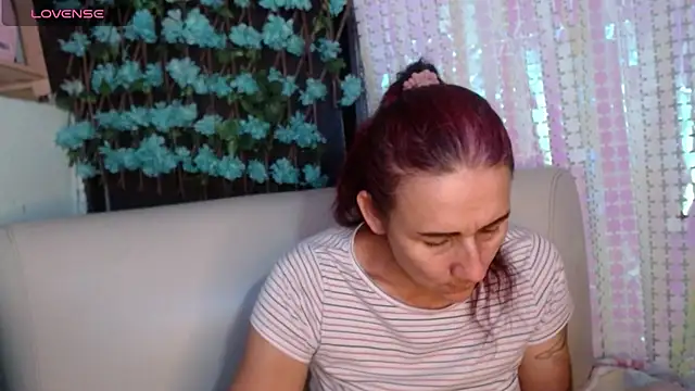 darling hott online show from July 10, 9:48 pm