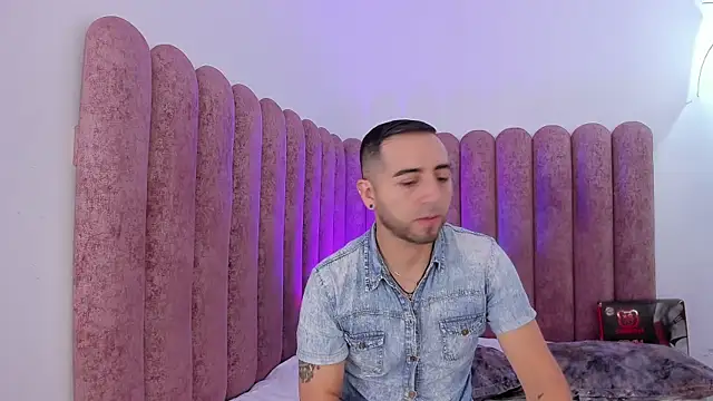 Lushian  online show from April 7, 3:58 pm