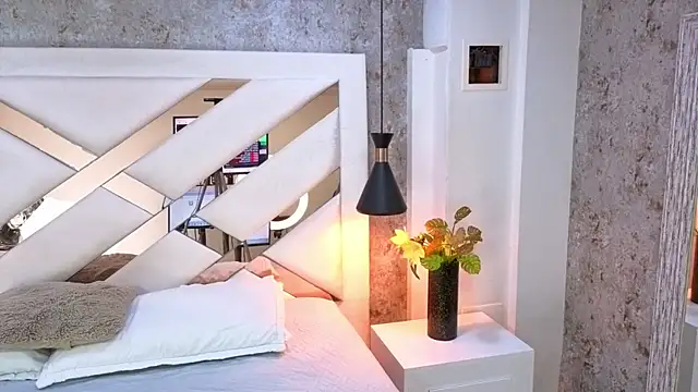 Saara evans  online show from September 13, 8:17 pm