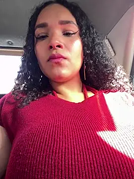 ivonne diaz1 online show from July 31, 8:10 pm