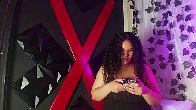 ivonne diaz1 online show from November 3, 7:40 pm