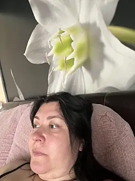 Liza Will online show from April 10, 7:25 am