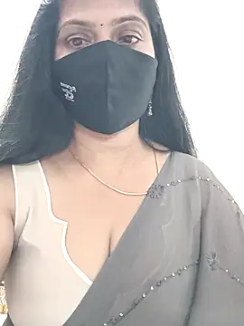 shivani27 online show from June 13, 7:00 pm