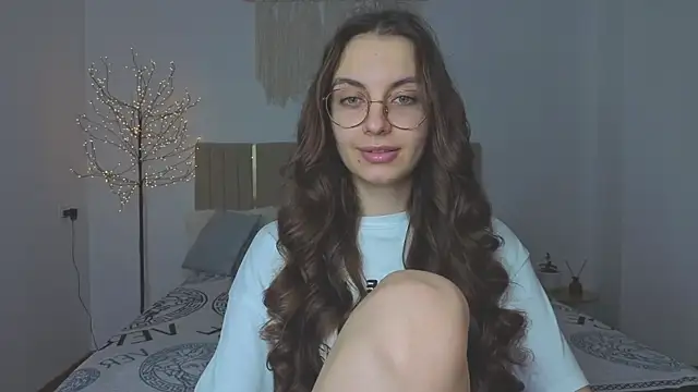 Real cutie1 online show from December 5, 1:45 pm