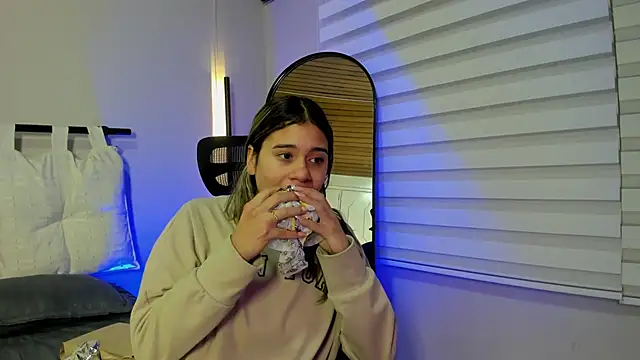 Rachell criss online show from September 17, 3:59 am