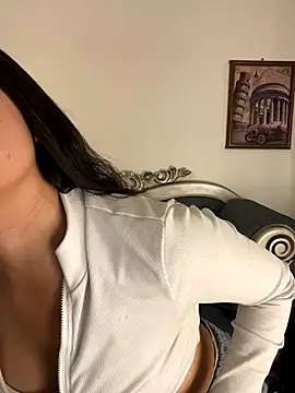 ZaraTrump online show from November 5, 9:20 pm