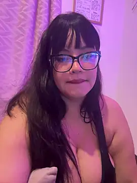 Emily Taylor2 online show from June 17, 3:08 am