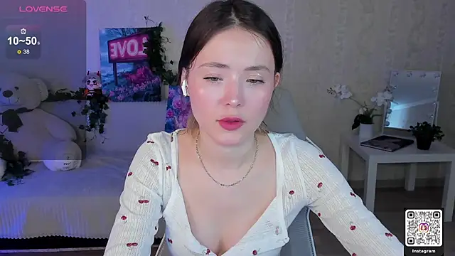 ArleneThomas online show from April 18, 7:11 am