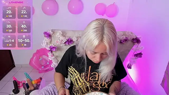 Nataliahenao69 online show from November 20, 3:13 pm