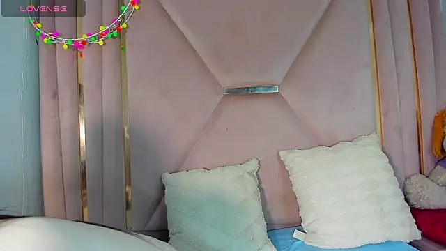 venusmorgan online show from January 12, 9:09 pm