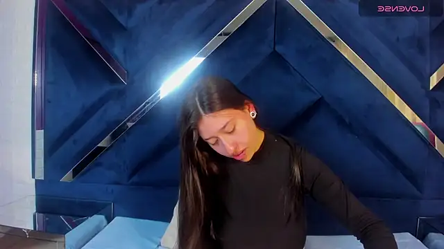 venusmorgan online show from December 16, 4:35 pm