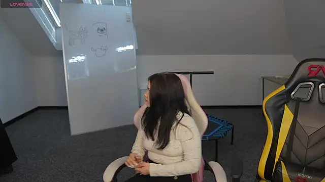 VivianSweet  online show from April 1, 10:27 am