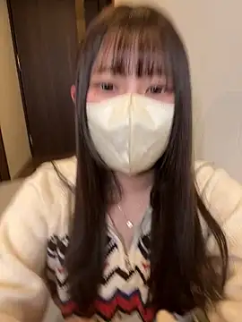 MOEMOE-Q online show from March 22, 2:45 pm