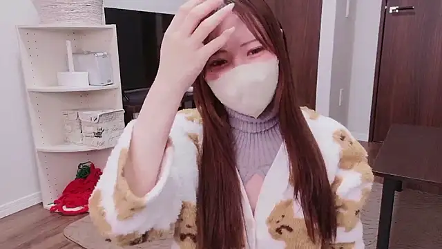 MOEMOE-Q online show from December 14, 2:45 pm