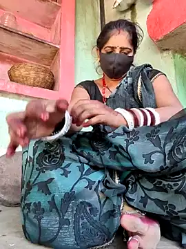 Falguni Desai online show from December 18, 7:13 am