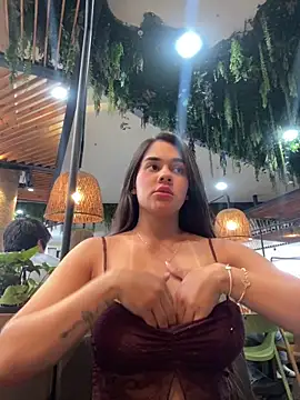 BellaLeclair online show from March 17, 10:25 pm