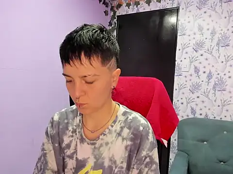  Hannah Hot online show from November 8, 3:00 am