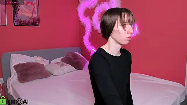 Lisbeth  Salander online show from November 30, 2:05 am