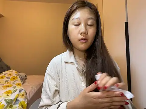 xena0501 online show from February 28, 3:11 pm