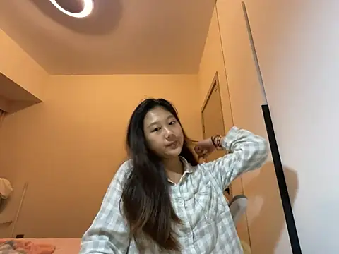 xena0501 online show from October 23, 5:08 pm