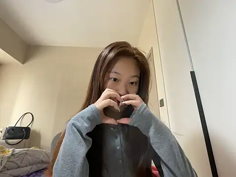 xena0501 online show from January 17, 5:37 am