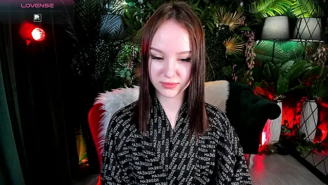 MarySparkle online show from December 3, 4:04 am