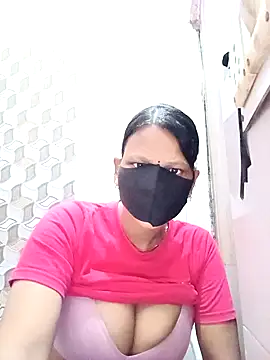Snapshot of varnika chatting on October 21, 12:31 pm varnika online show from October 21, 12:31 pm