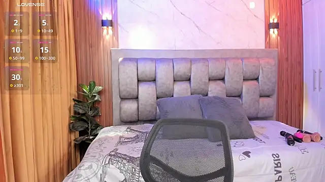 More Hott online show from October 2, 7:19 pm