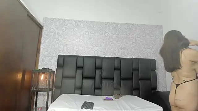 JohanaAndMiller online show from January 18, 3:03 am