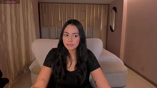 AmbarJames  online show from April 17, 11:01 am