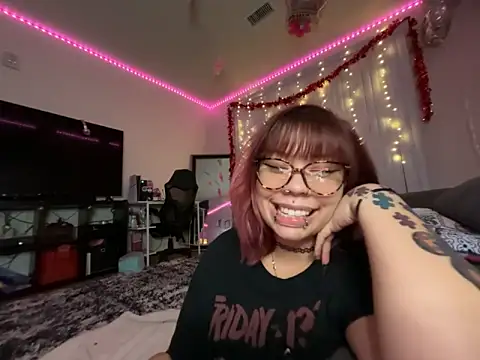 moan4mona online show from March 12, 2:25 am