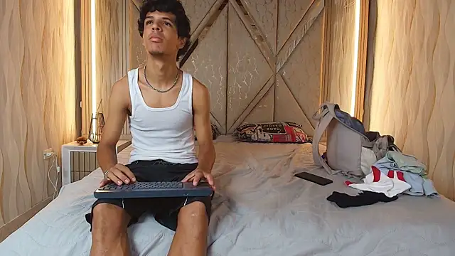 Hotcouple 222 online show from April 7, 1:46 pm