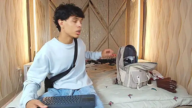 Hotcouple 222 online show from April 14, 5:24 pm