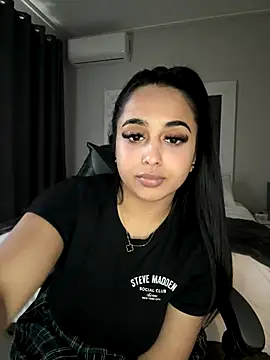 LilMisIndianx online show from October 3, 8:41 am