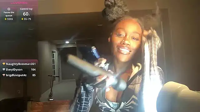 maskedgirl5005 online show from September 15, 10:17 pm