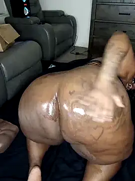 Thickkemzz41 online show from March 14, 1:17 am