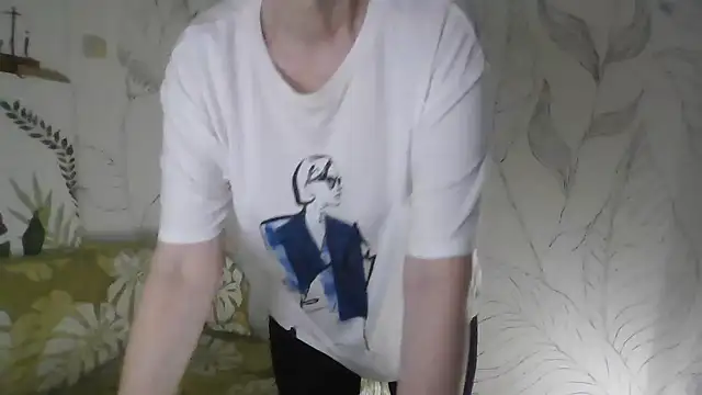 Catty Lady online show from November 15, 9:27 pm