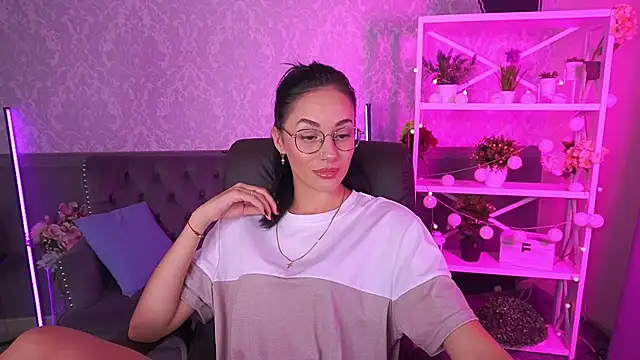 EviLune online show from September 20, 6:23 am