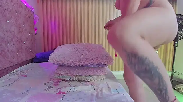 violet taylor  online show from October 15, 2:36 am